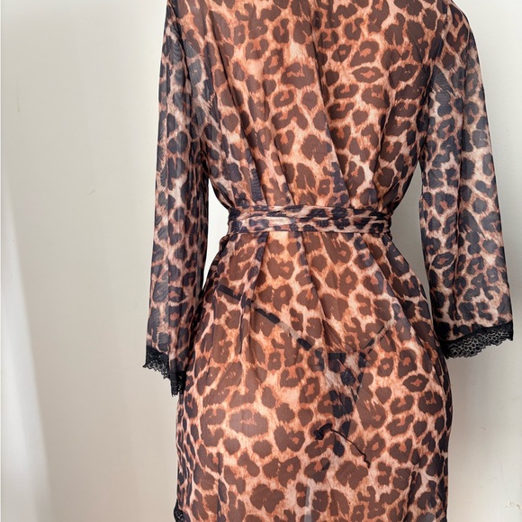Leopard Print Women's Robe & Panty Set - Picture 6 of 7